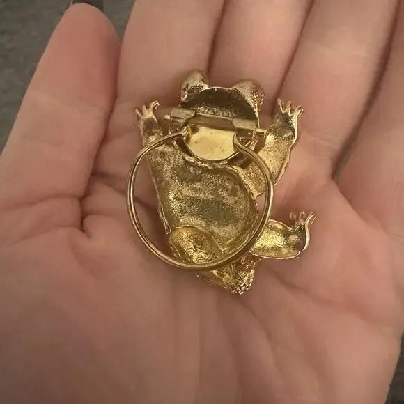 E1-2433 VINTAGE BROOCH GOLD TONE PIN 1.75" ANIMAL BEAR - Picture 2 of 2